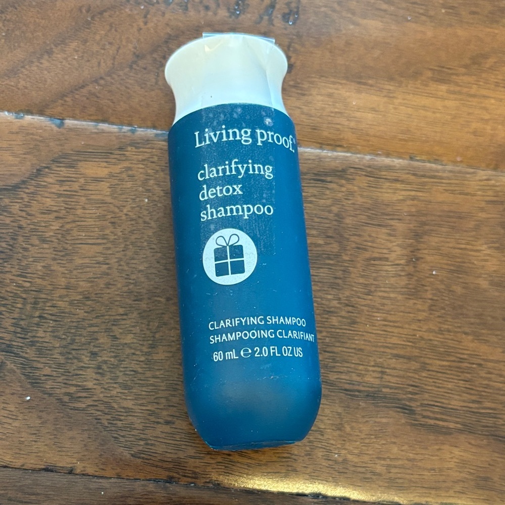 Living Proof Clarifying Detox Shampoo - Deep Blue